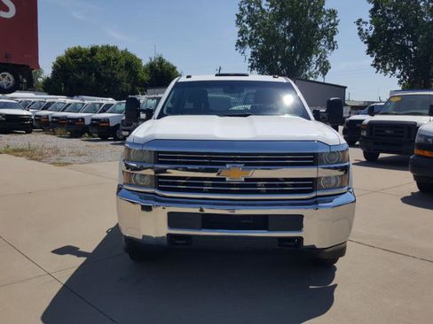 Used 2015 Chevrolet Silverado 3500 W/T image 4