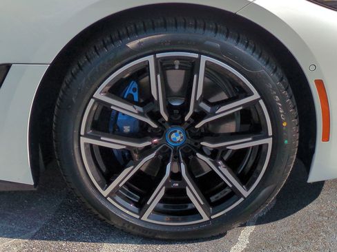 Certified 2023 BMW i4 eDrive40 w/ M Sport Package image 13