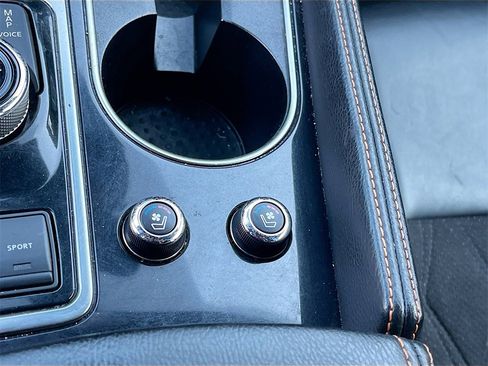 Used 2019 Nissan Maxima SR w/ Premium Package image 21