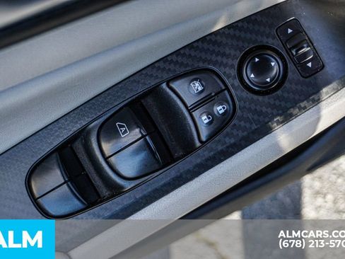 Used 2024 Nissan Altima 2.5 SV image 44