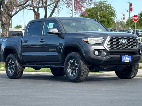 Used 2023 Toyota Tacoma TRD Off-Road AWD/4WD image 9