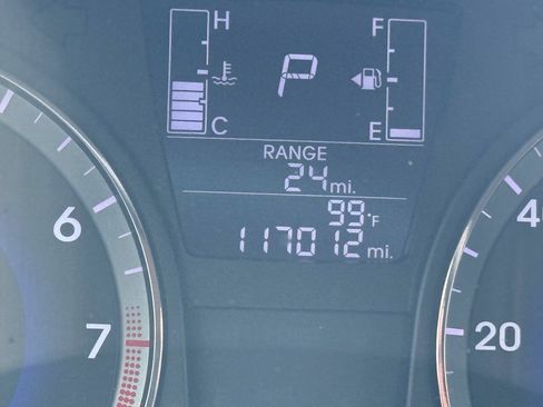 Used 2017 Hyundai Accent SE FWD image 31