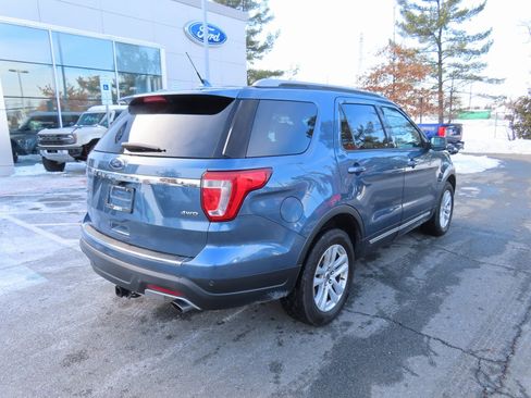 Used 2018 Ford Explorer XLT w/ Equipment Group 201A image 5