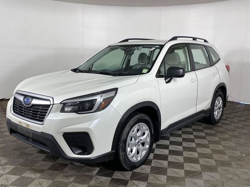 Used 2021 Subaru Forester AWD/4WD image 10