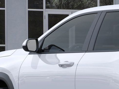 New 2026 Chevrolet Equinox LT image 18