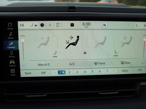 Certified 2025 Jeep Wrangler Unlimited Sahara w/ Safety Group image 27