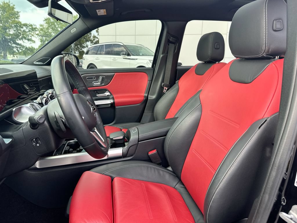 Used 2023 Mercedes-Benz GLB 250 image 8
