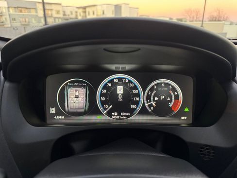 Used 2017 Jaguar F-PACE S image 14