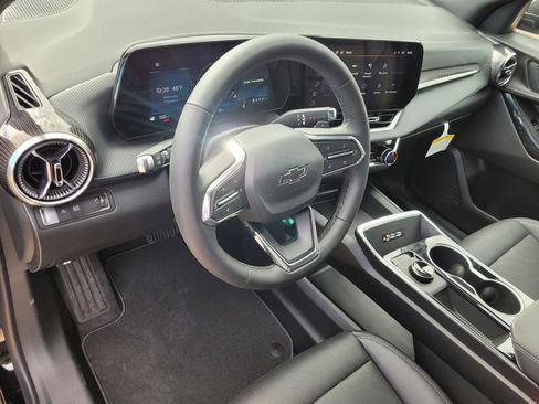 New 2026 Chevrolet Equinox LT w/ Convenience Package II image 17