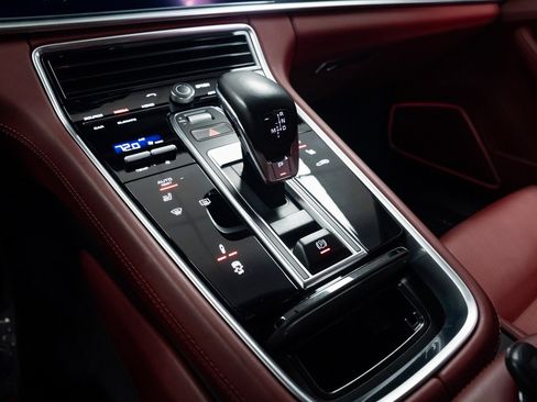 Used 2020 Porsche Panamera GTS image 15