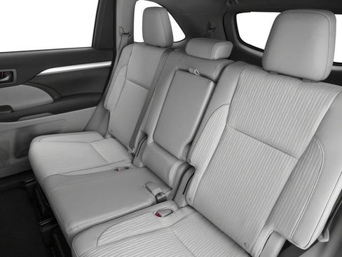 Used 2016 Toyota Highlander Limited Platinum AWD/4WD image 9