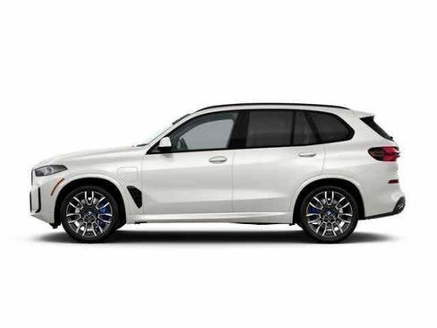 Used 2026 BMW X5 xDrive50e w/ M Sport Package AWD/4WD image 4