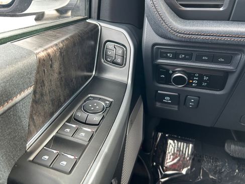 Used 2023 Ford F150 Lightning Lariat w/ Equipment Group 511A High image 19