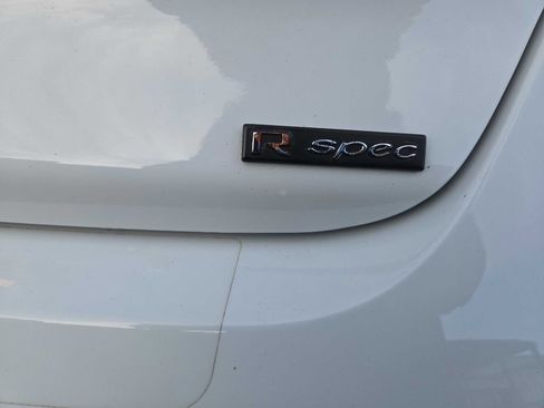 Used 2020 Hyundai Veloster Turbo R-Spec image 7