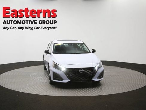 Used 2025 Nissan Altima 2.5 SR w/ SR Premium Package FWD image 52