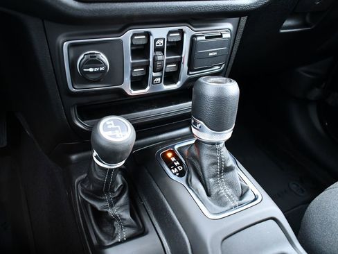 New 2026 Jeep Gladiator Sport image 17