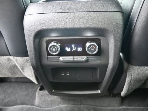 Used 2026 Buick Enclave Sport Touring AWD/4WD image 17