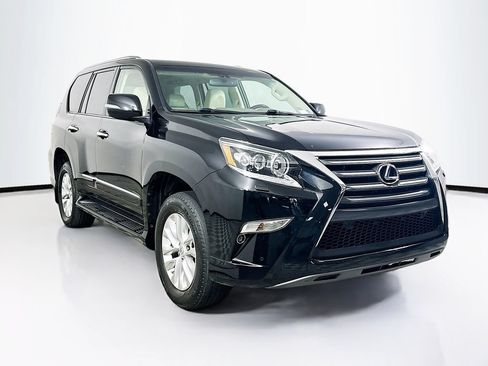 Used 2018 Lexus GX 460 Premium w/ Premium Package AWD/4WD image 2