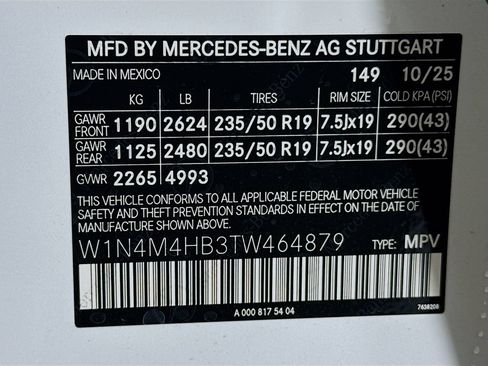 Used 2026 Mercedes-Benz GLB 250 4MATIC image 31
