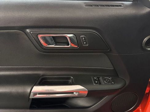 Used 2015 Ford Mustang Coupe RWD image 9