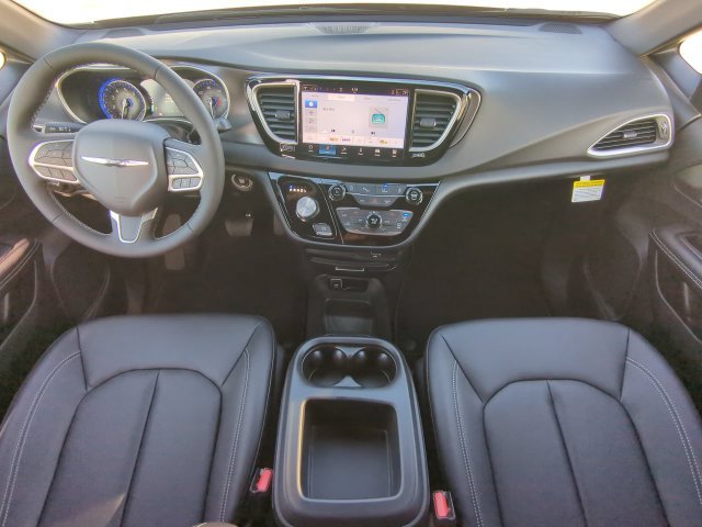 New 2026 Chrysler Voyager LX FWD image 18