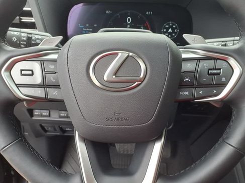 Used 2025 Lexus GX 550 AWD/4WD image 12