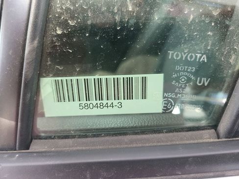 Used 2025 Toyota Prius Limited image 10