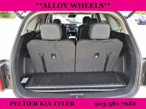 Certified 2023 Kia Sorento SX FWD image 11