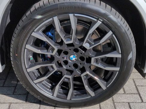 New 2026 BMW X5 xDrive40i w/ M Sport Package AWD/4WD image 11