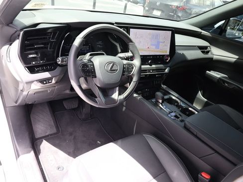 Used 2026 Lexus RX 350h w/ Convenience Package AWD/4WD image 13