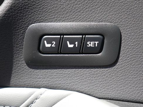 Used 2021 Toyota Avalon Limited w/ Advanced Safety Package FWD image 26