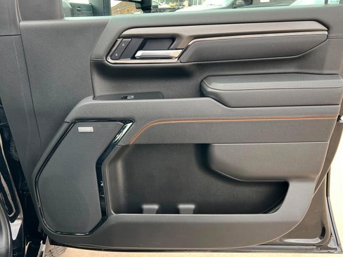 Certified 2025 GMC Sierra 3500 AT4 image 23