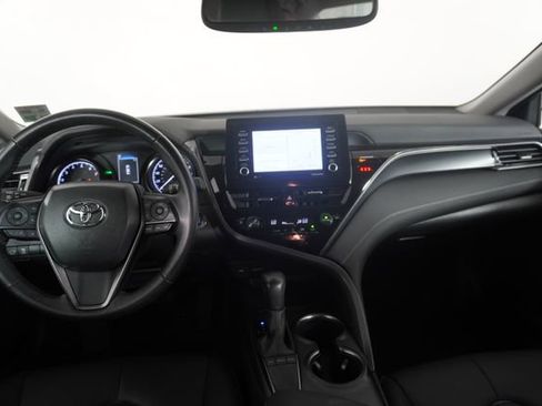 Used 2024 Toyota Camry SE w/ Convenience Package image 34