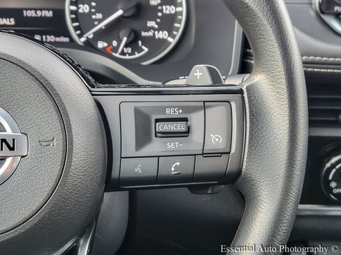 Used 2021 Nissan Rogue S image 14