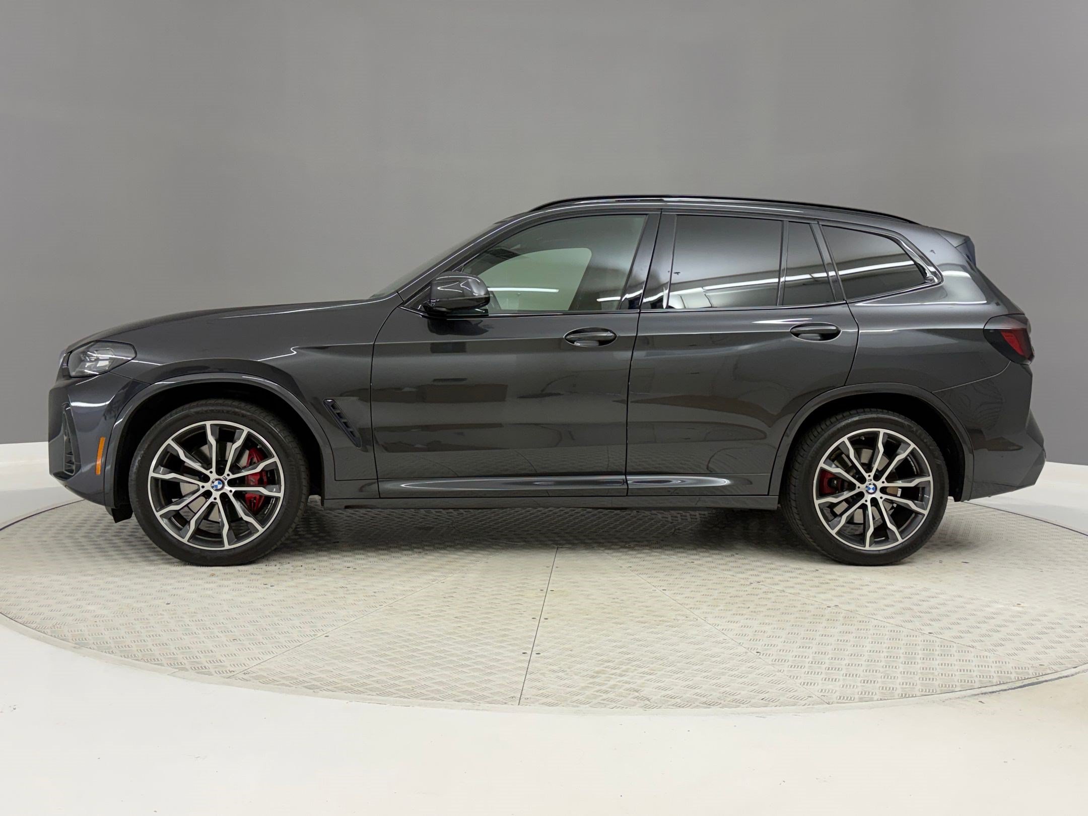 Used 2022 BMW X3 xDrive30i w/ M Sport Package 2 AWD/4WD image 2