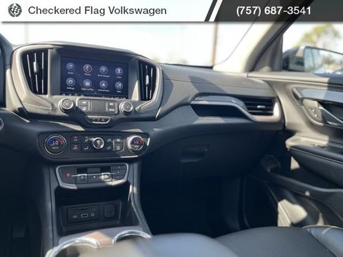 Used 2024 GMC Terrain AT4 image 34