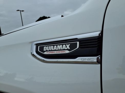 Used 2022 GMC Sierra 1500 SLT w/ SLT Premium Package AWD/4WD image 2