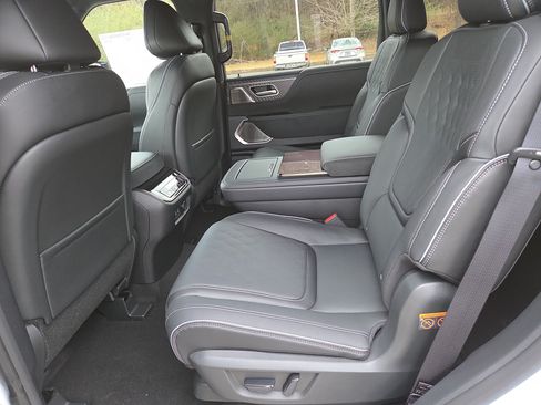 Used 2026 INFINITI QX80 Autograph w/ Premium Cargo Package AWD/4WD image 7