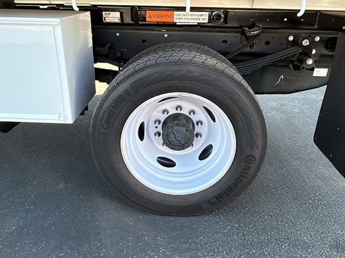 New 2024 Ford F450 XL w/ XL Chrome Package RWD image 6
