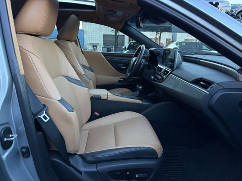 Used 2022 Lexus ES 350 w/ Premium Package image 23