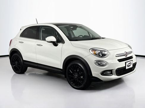 Used 2017 FIAT 500X Lounge w/ Lounge Premium Package (AWD) image 2