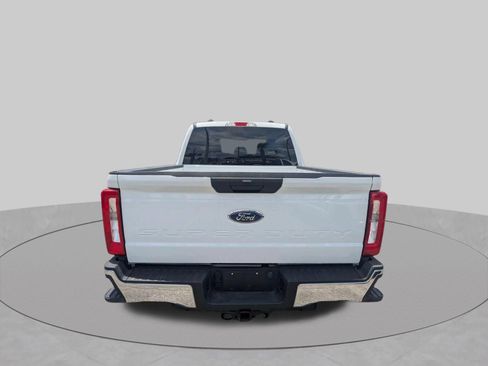 Used 2026 Ford F250 XLT AWD/4WD image 5