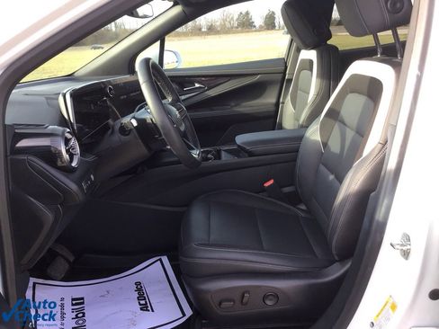 Used 2024 Chevrolet Blazer EV LT image 29