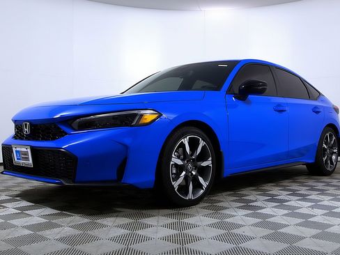 Used 2025 Honda Civic Sport Touring image 2