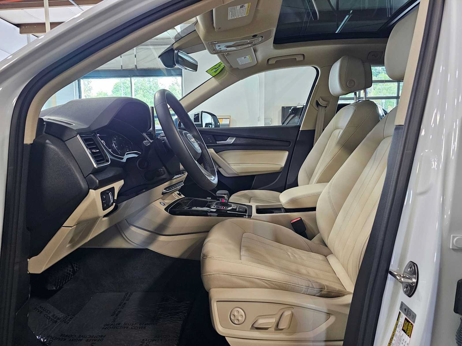 Used 2023 Audi Q5 2.0T Premium w/ Convenience Package AWD/4WD image 23