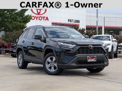 Used 2025 Toyota RAV4 XLE FWD image 2
