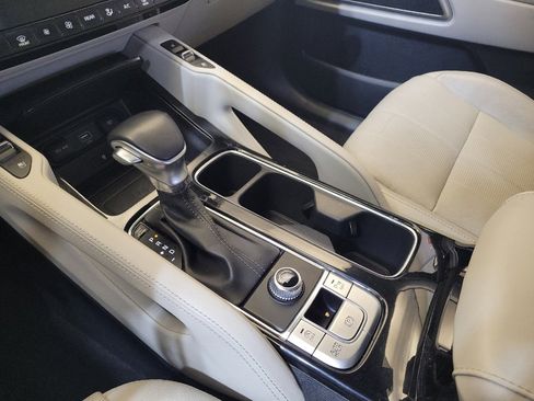 Used 2022 Kia Telluride EX w/ EX Premium Package image 26