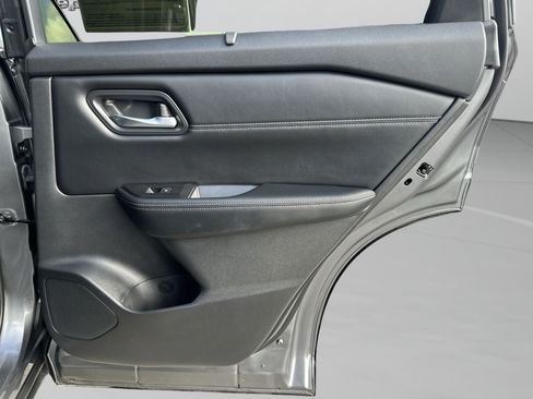 Used 2024 Nissan Rogue SL w/ SL Premium Package FWD image 35