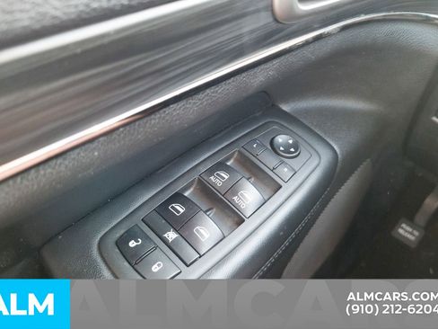 Used 2019 Jeep Grand Cherokee Limited X image 13