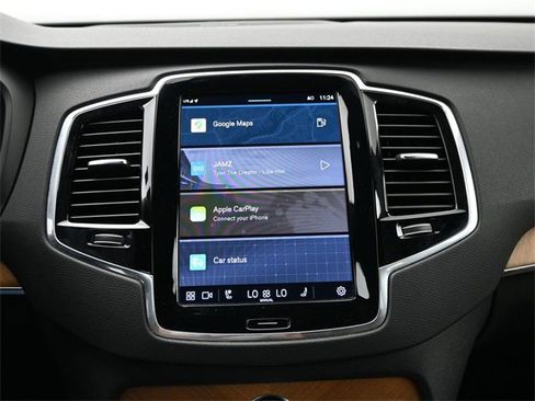 Used 2023 Volvo XC90 B5 Plus image 13